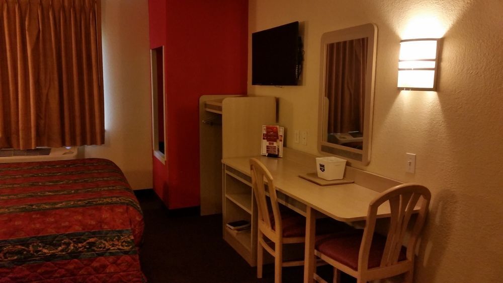 Motel 6 Humble, Tx - Houston International Airport Екстериор снимка