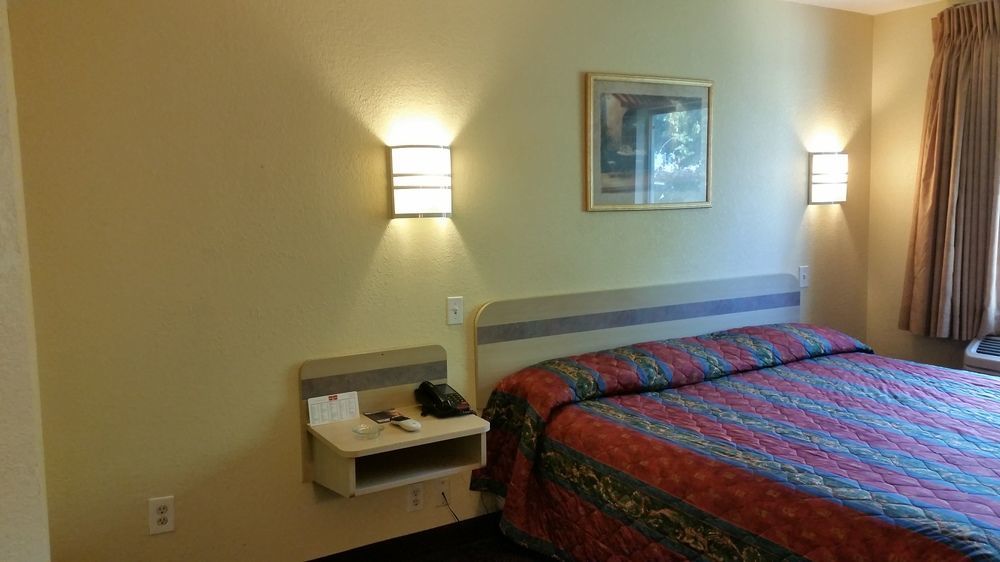 Motel 6 Humble, Tx - Houston International Airport Екстериор снимка